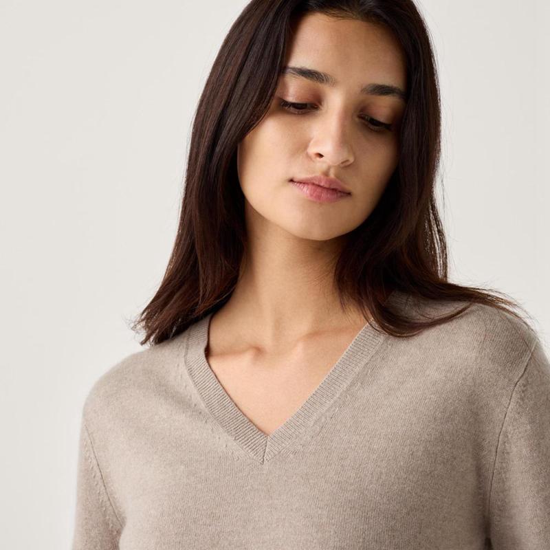 Uniqlo Cashmere V Neck Women Jumper Navy  US |  ZTGH-78403