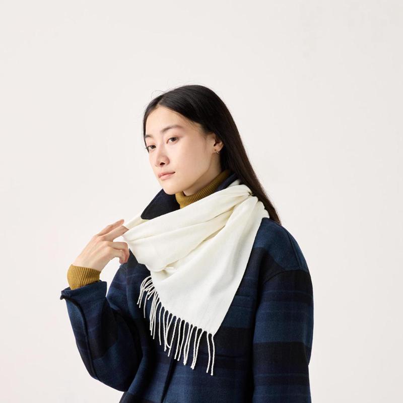 Uniqlo HEATTECH Men Scarf Off White  US |  HXCG-87390